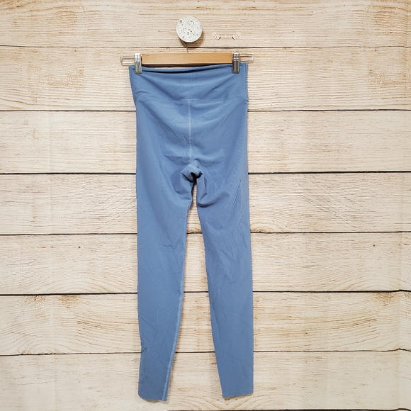 NWT Heroione Sport Powder Blue Ribbed Revive Leggings XS - Picture 8 of 10